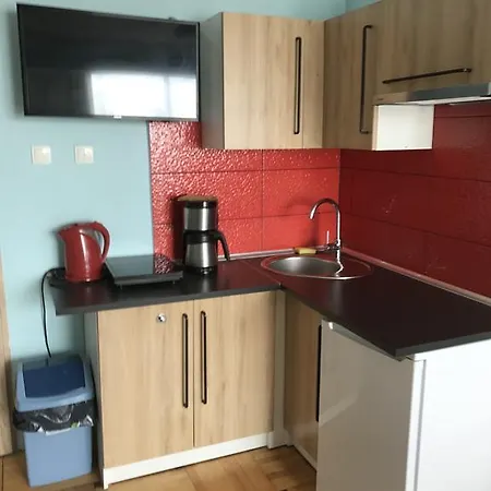 Hel-Tour Pokoje Goscinne *