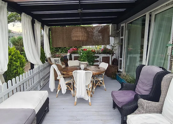 Δωμάτια σε οικογενειακή κατοικία Hel-tour Goscinne