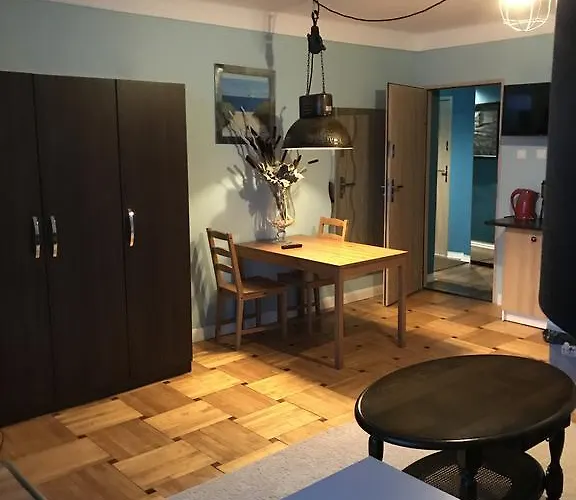 Δωμάτια σε οικογενειακή κατοικία Hel-tour Goscinne